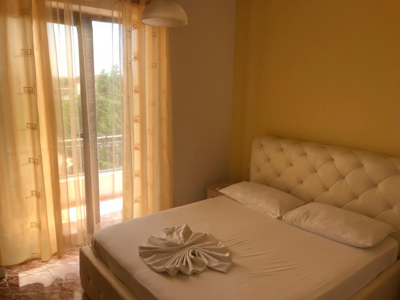 Hotel President Golem (Tirana) Exterior foto